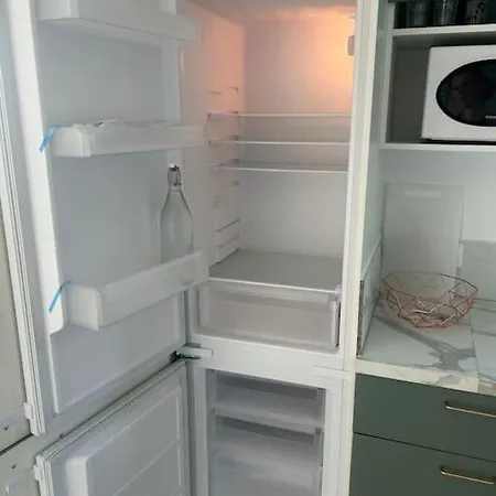 Belle Avec Terrasse Pechbonnieu